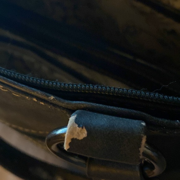 Montana West purse with faults but still has lots of life - Picture 6 of 9